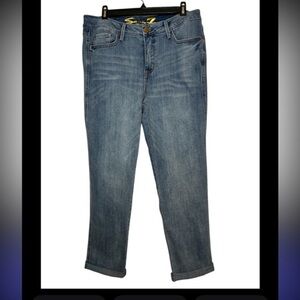 Seven7 denim‎ NWOT cropped straight leg cuffed jeans, size 8.